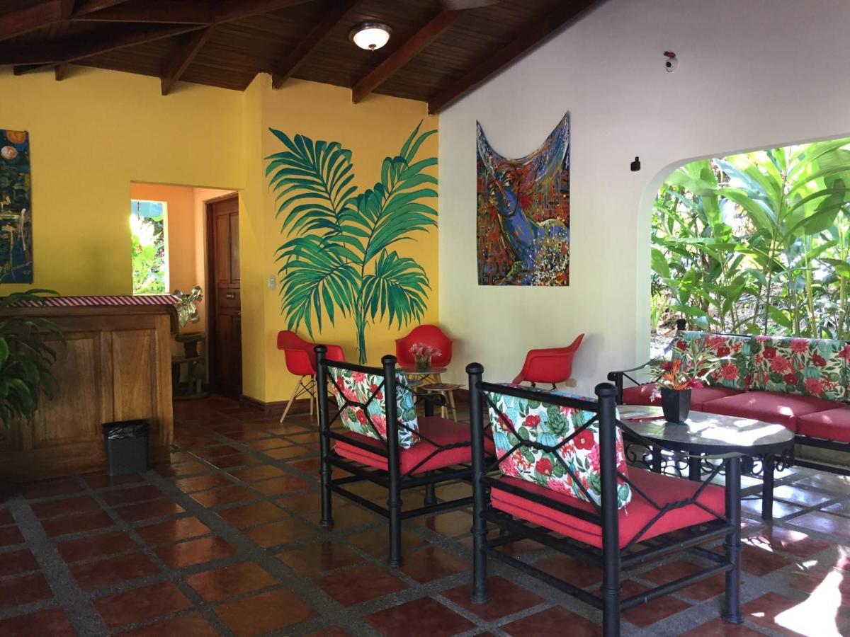 Jaco Hotel Docelunas Esterno foto