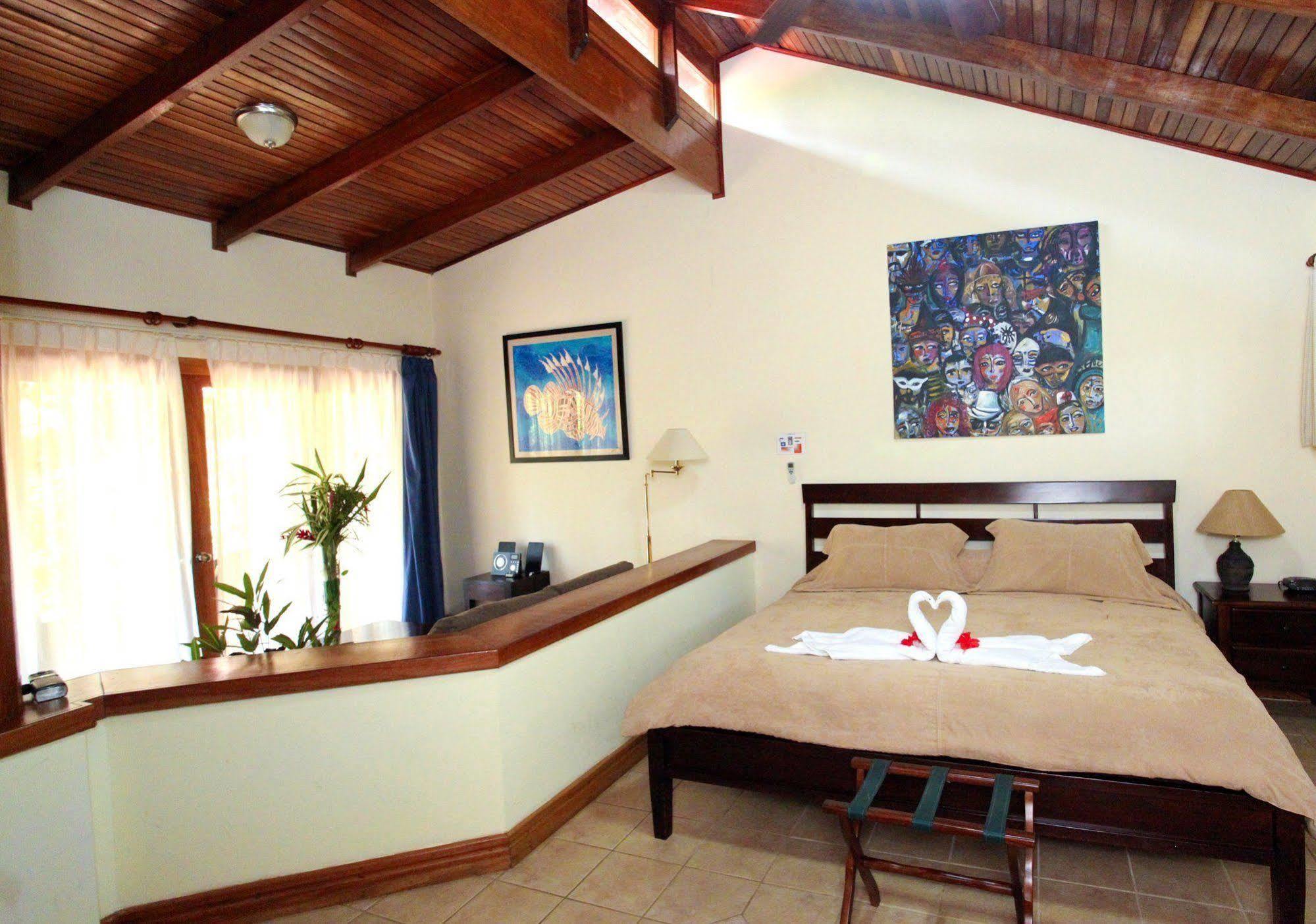 Jaco Hotel Docelunas Esterno foto